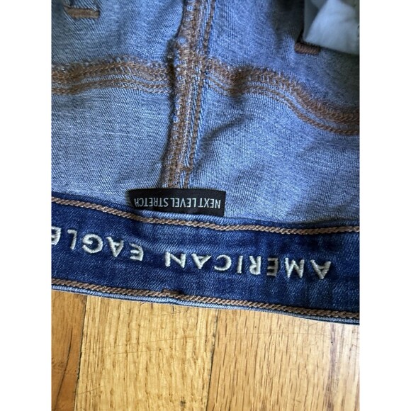 American Eagle Women Shorts 14 Blue Denim Next Level Stretch High Rise Shortie - Picture 4 of 5